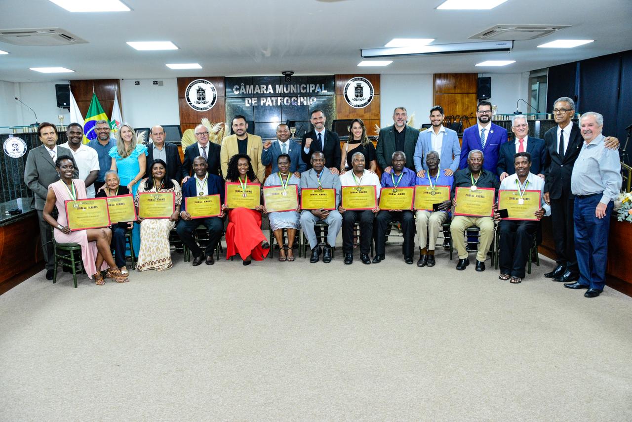 Câmara Municipal de Patrocínio realiza entrega da Medalha Zumbi dos Palmares