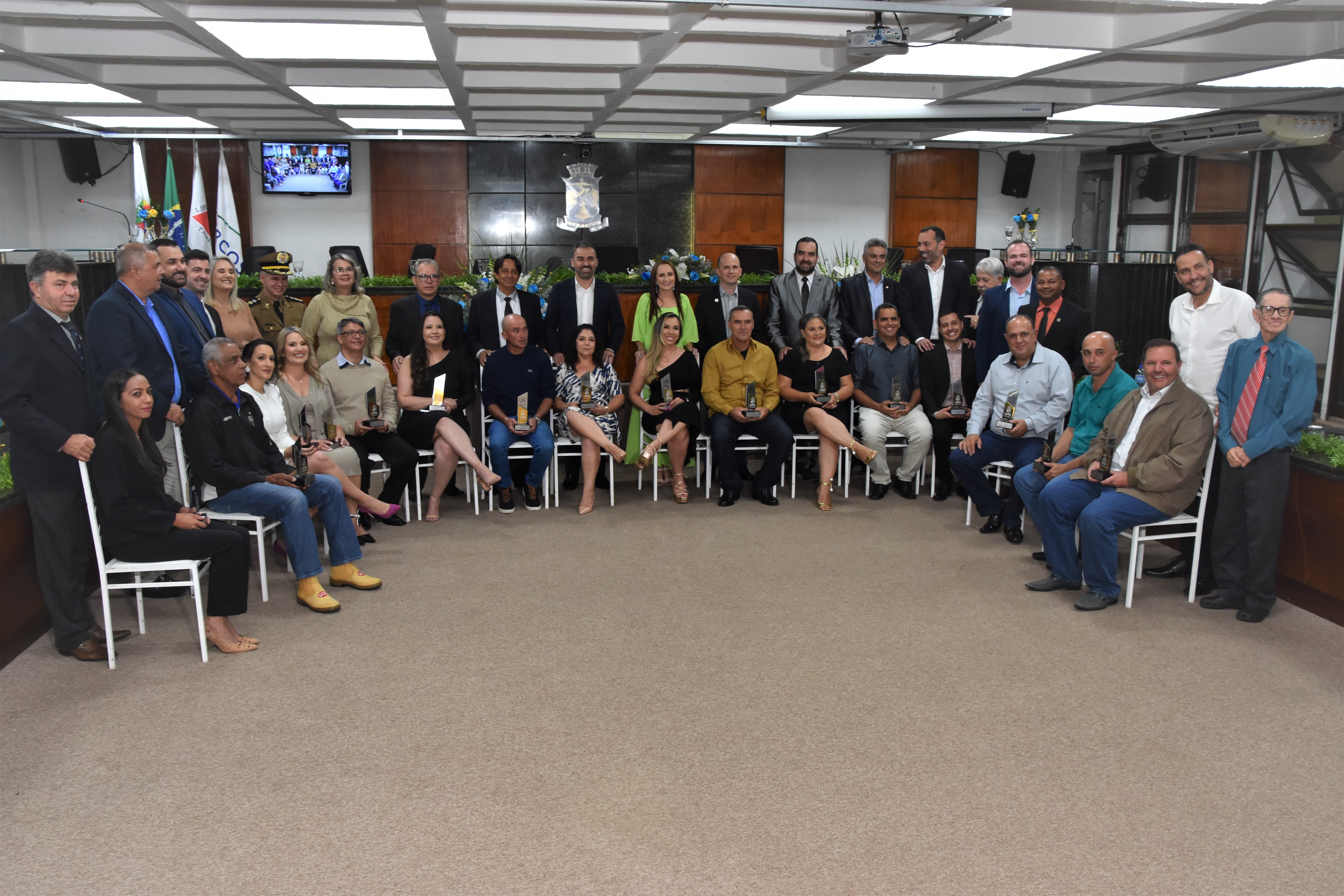 Câmara Municipal realizou a homenagem “Troféu Servidor Nota 10”
