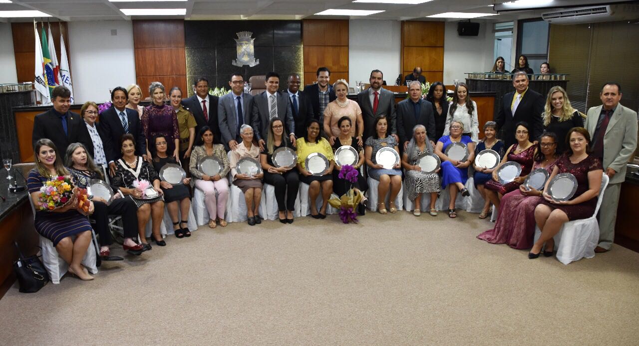 Câmara Municipal realizou a Sessão Solene de Homenagem às Mães