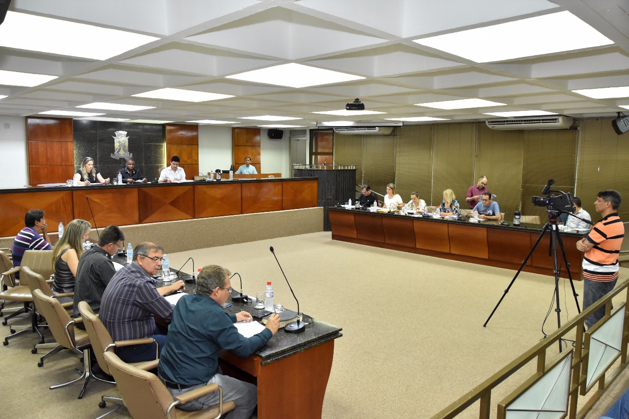 CÂMARA REALIZA 30ª REUNIÃO ORDINÁRIA E 13ª EXTRAORDINÁRIA