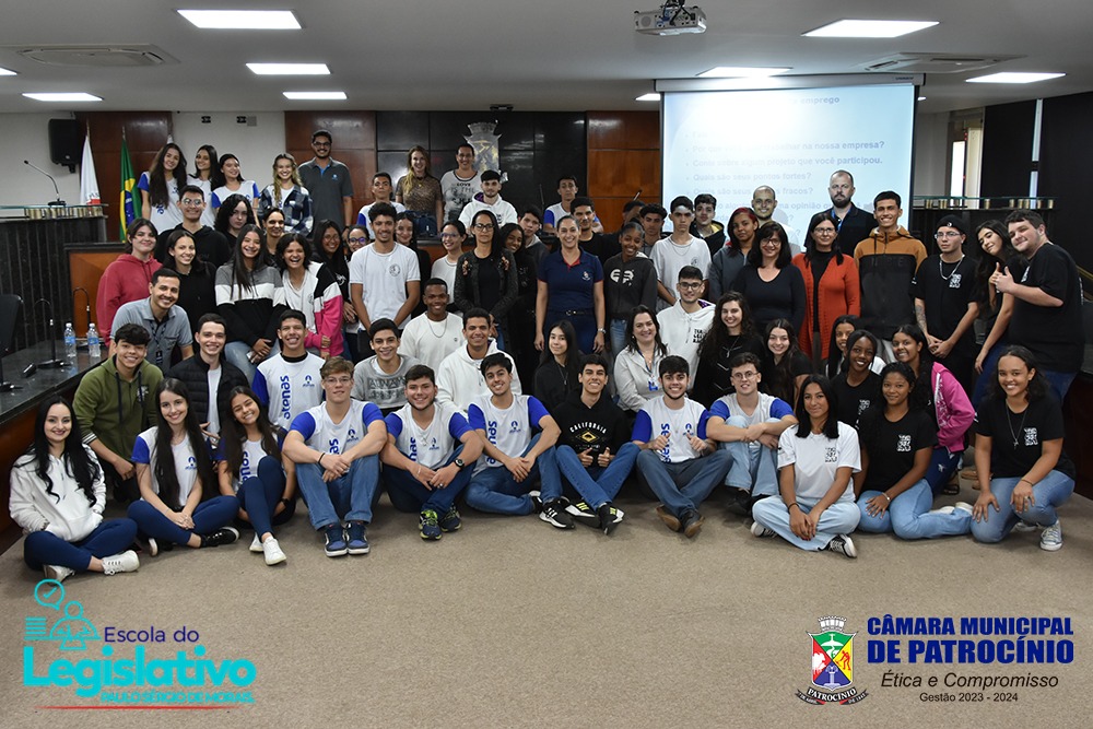 ESCOLA DO LEGISLATIVO PROMOVE PARA PALESTRA A FIM DE PREPARAR JOVENS PATROCINENSES PARA O MERCADO DE TRABALHO