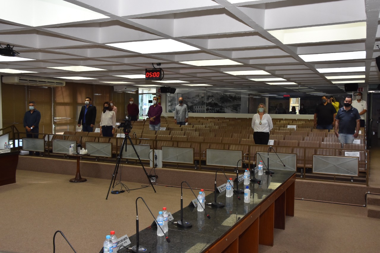 Ordinária tranquila com a discussão de variados assuntos