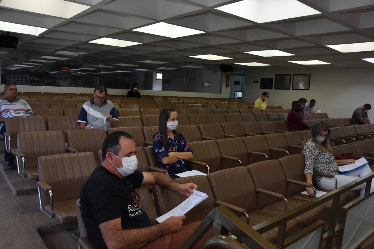 Vereadores se reúnem durante a 3ª Reunião Extraordinária de 2020